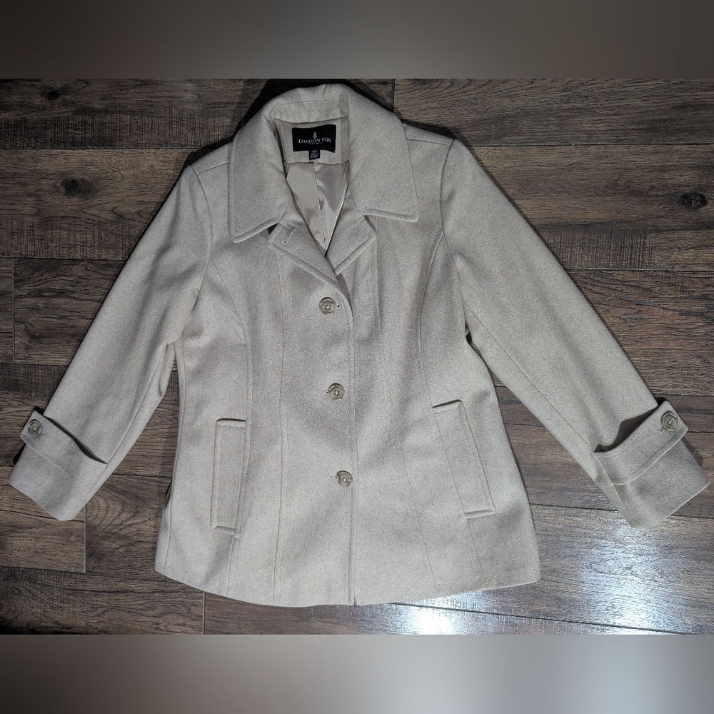 London Fog Women's Cream Wool Blend Mid-Length Coat Size XL Lined Buttons Pretty